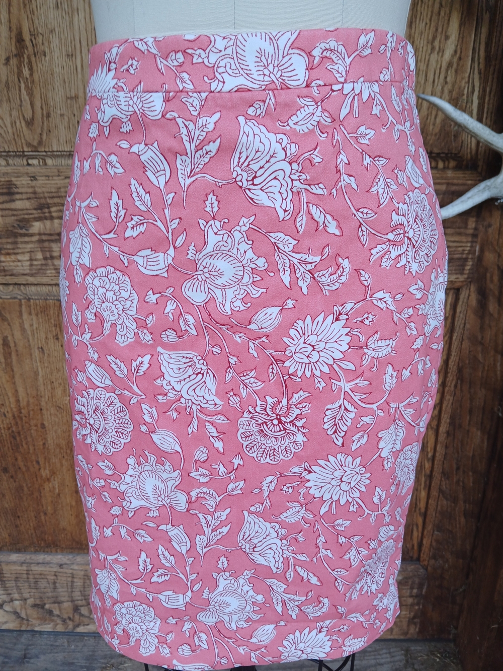 J.Crew Coral & White Floral Block Print Pencil Skirt — Size 0 Preppy Coastal